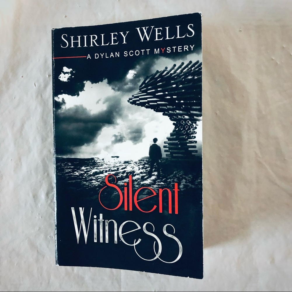 💝 Silent Witness: A Dylan Scott Mystery by Shirley Wells, Paperback Book
